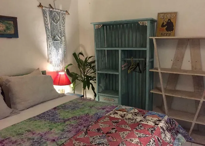 Kubu Monkey Guest house 2*